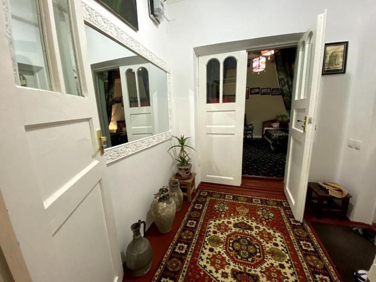 Barlos - Уютная, Семейная Атмосфера Buhara Exterior foto